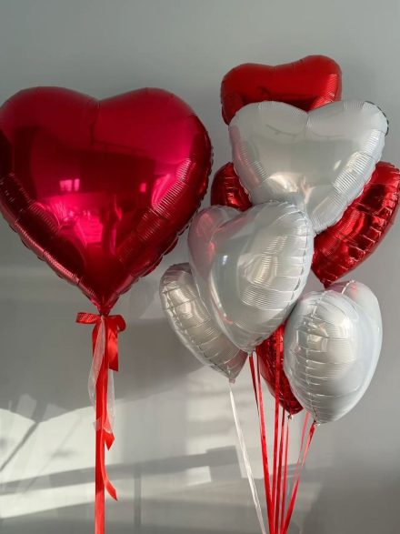 Ημέρα του Αγίου Βαλεντίνου με Λευκές Καρδιές