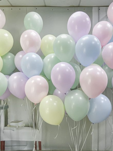 Όμορφο Σετ Μπαλονιών με 4 Μπουκέτα σε Απαλά Χρώματα